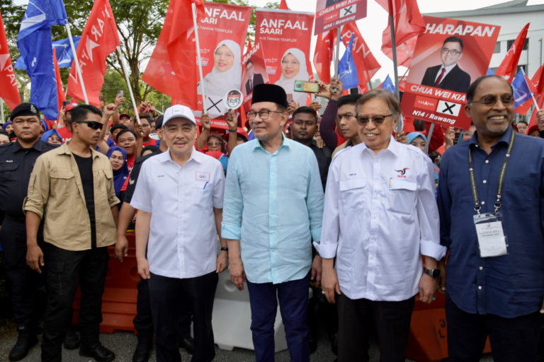 Pemimpin GRS, GPS mengiringi PM pada Hari Penamaan Calon