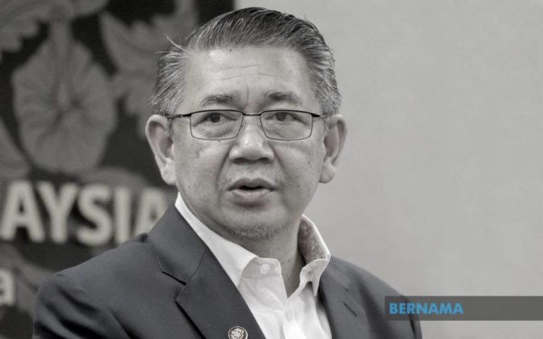 Salahuddin Ayub meninggal dunia