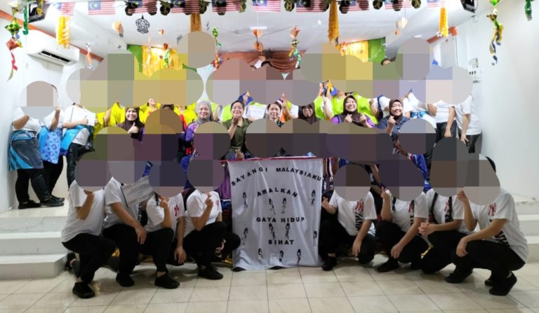 Wanita tirai besi kekal sihat dan cergas – PWKK