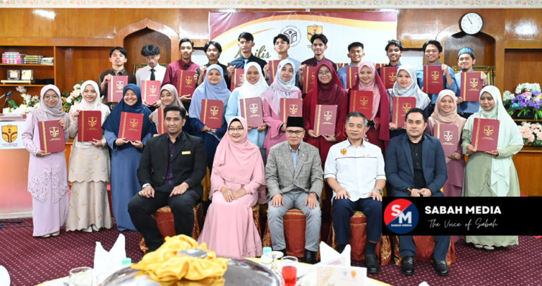 30 pelajar KTYS  terima sijil tamat kursus Program Khas Persediaan ke Timur Tengah