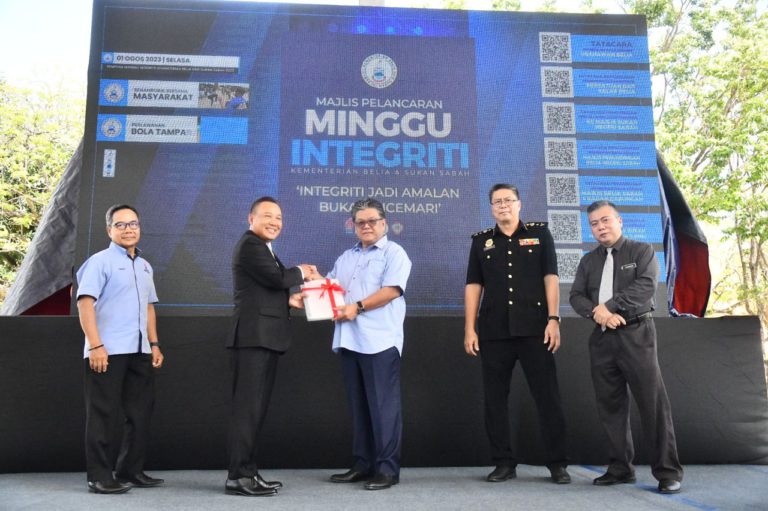 Penjawat awam perlu berwibawa, telus dalam mengutamakan kepentingan rakyat