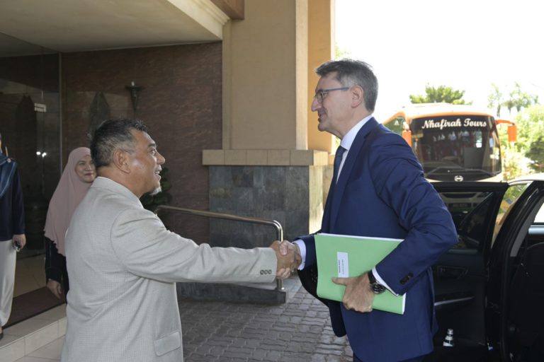 Duta Perancis adakan kunjungan hormat ke UMS