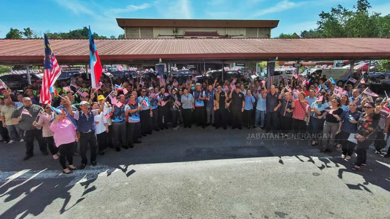 Terus kibar Jalur Gemilang – Jannie
