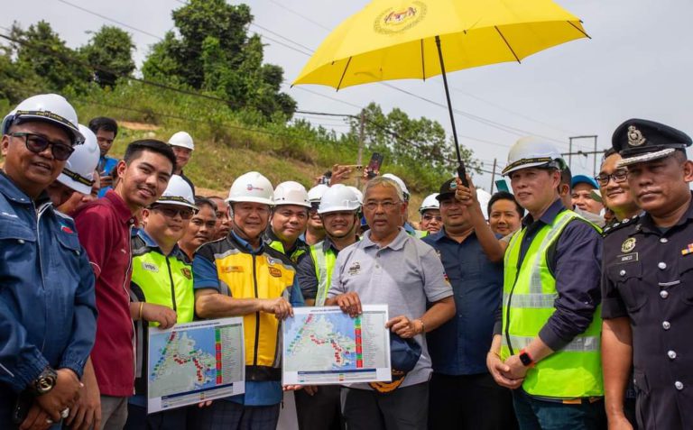 Agong, Permaisuri tinjau pembangunan projek Lebuh Raya Pan Borneo Sabah