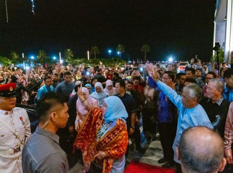 Kembara Kenali Borneo : Agong terhibur dengan pelbagai panggilan nama