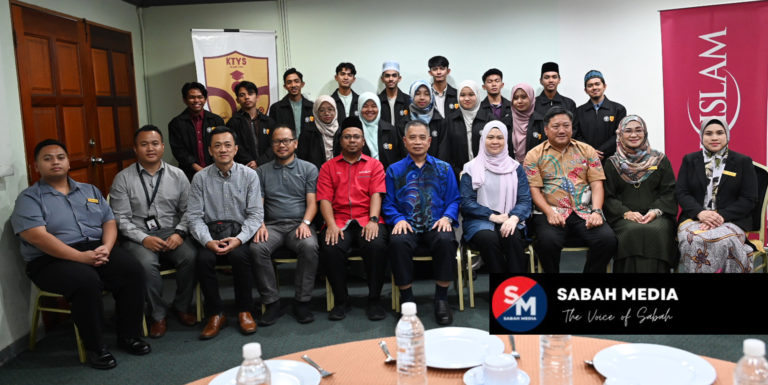 21 pelajar Program Khas Persediaan Ke Timur Tengah KTYS, terima wang saku dari Bank Islam