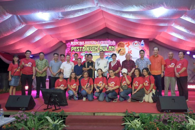 Batik bermotif kaligrafi Cina boleh dibangunkan, skim usahawan kraf akan dilancar