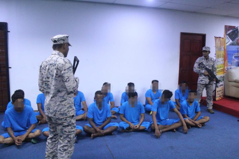 Maritim Malaysia tahan juragan,12 PATI cuba masuk perairan negara