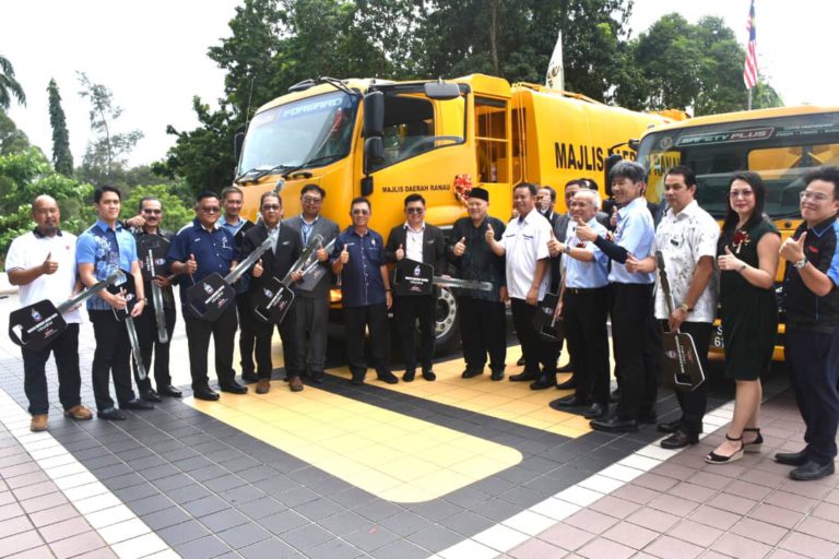 11 PBT terima lori, tingkat produktiviti kerja pembersihan