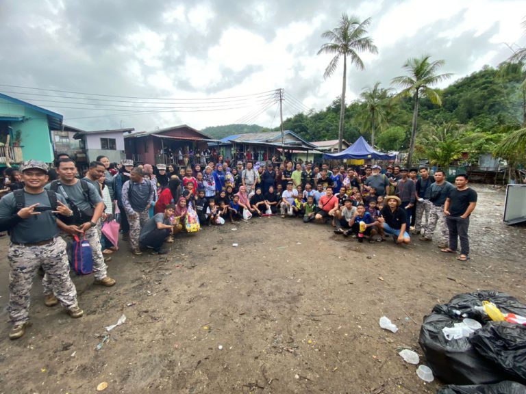 Maritim Malaysia dekati komuniti nelayan di Kampung Lok Baru Pulau Gaya