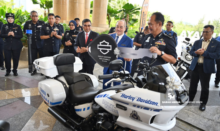 Polis Sabah terima lapan motosikal berkuasa tinggi dari Kerajaan Negeri