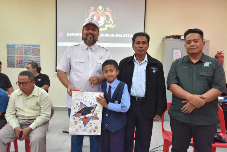 UCSF anjur Program “Artistry In Science Outreach” di Penimbawan Tuaran