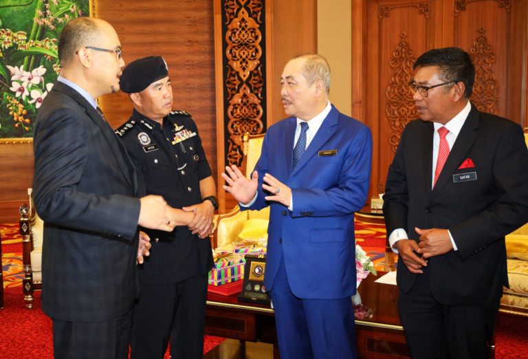 Hajiji diberi taklimat mengenai ESSZone dan situasi keselamatan semasa maritim