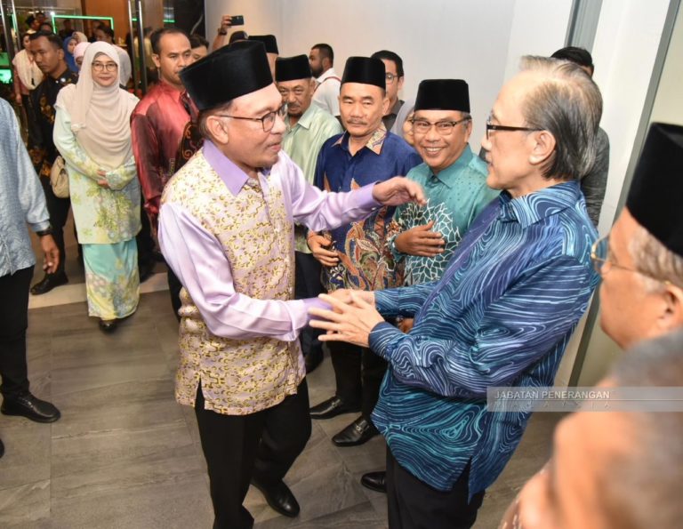 Kerajaan pastikan harga beras di pedalaman Sabah, Sarawak tidak membebankan