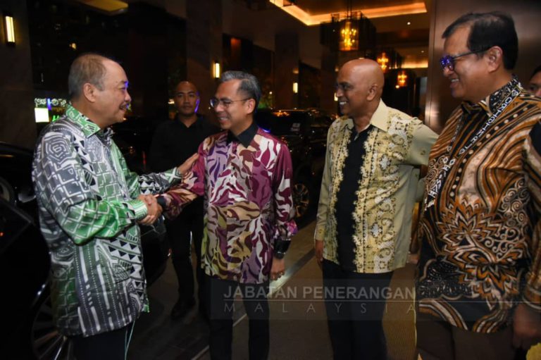 Fahmi mahu pastikan tiada pemberhentian kerja petugas media