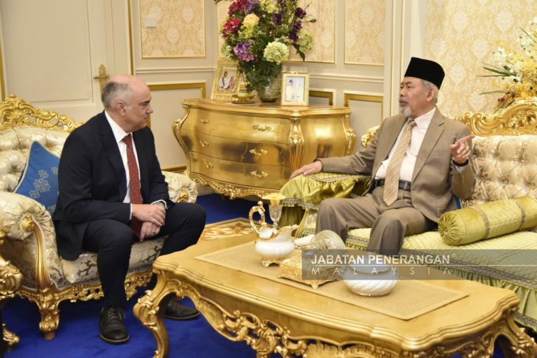 Kapal perang Kanada HMCS Ottawa berlabuh di ibu negeri