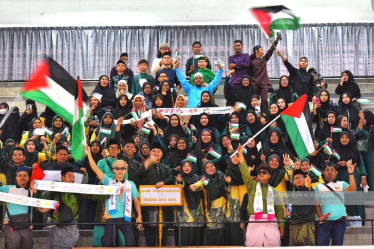 Solidariti kepada Palestin antara tema pakaian kontinjen perarakan Maulidur Rasul