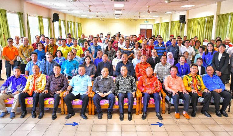 Sekolah, badan keagamaan bukan Islam Zon Pedalaman Bawah terima bantuan kewangan