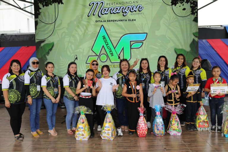 Alceson, Holyvera Juara Pertandingan Manangon