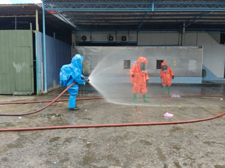 12 pekerja sesak nafas, seorang parah, gas ammonia bocor di kilang ais