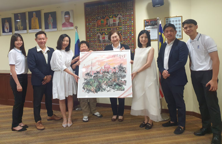 Dua selebriti TV China dalam misi cari fakta, mempromosi pelancongan Sabah