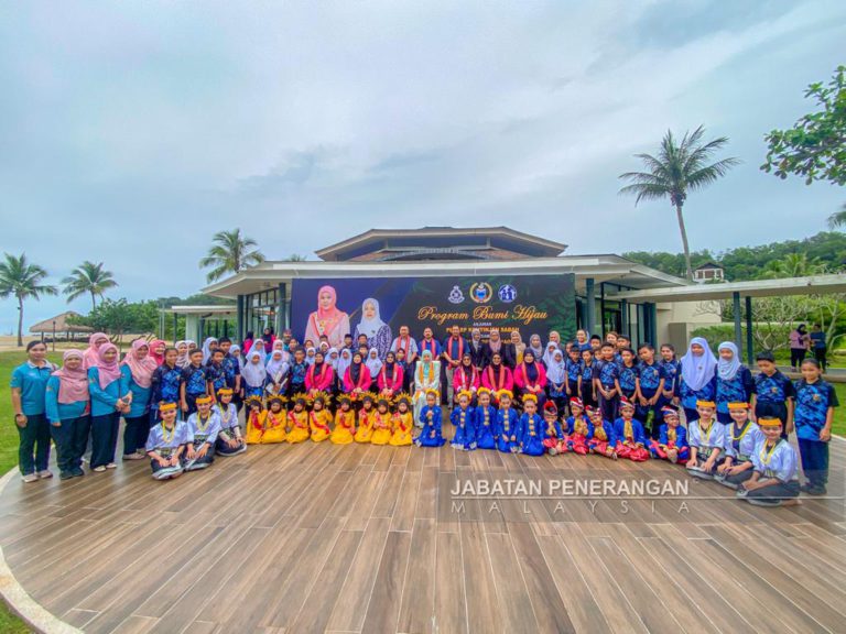 50 pokok ditanam sempena Program Bumi Hijau