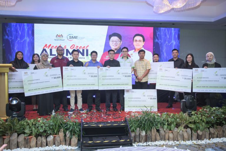 10 belia Sabah terima geran usahawan muda TUBE