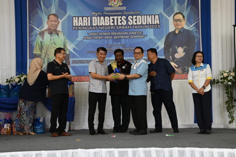 Masyarakat digesa jalani ujian saringan kesihatan – Dr Asits