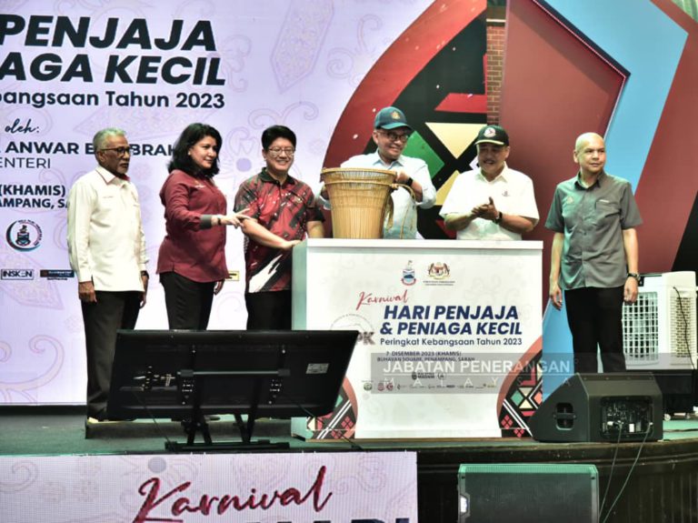 Beri penekanan utama kepada gerai, warung yang bersih sebelum bangunkan kota – PM