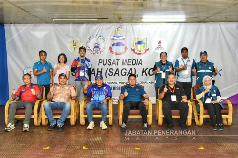 SAGA X : Fairuz lawat Pusat Media, MSN terima tajaan minuman Isotonik