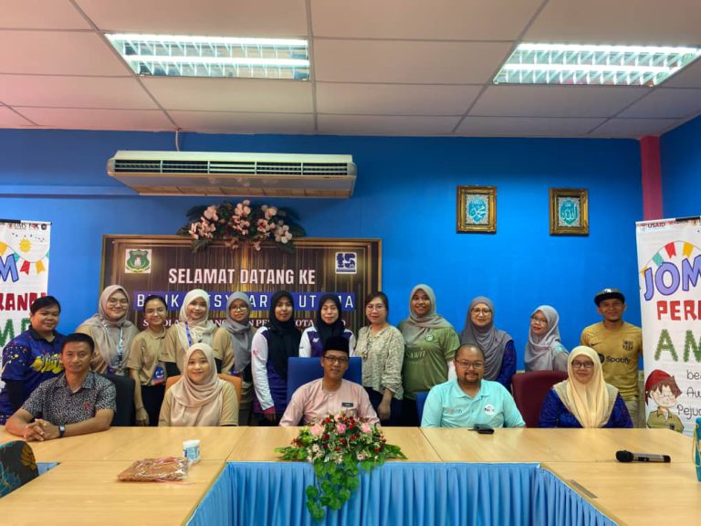 Penyelidik FPSK, UMS adakan TOT berkaitan AMR kepada murid sekolah di Kota Belud