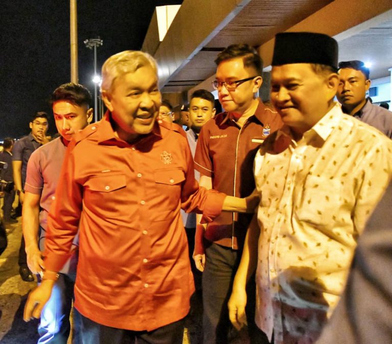 Ahmad Zahid tiba di Sabah untuk lawatan rasmi