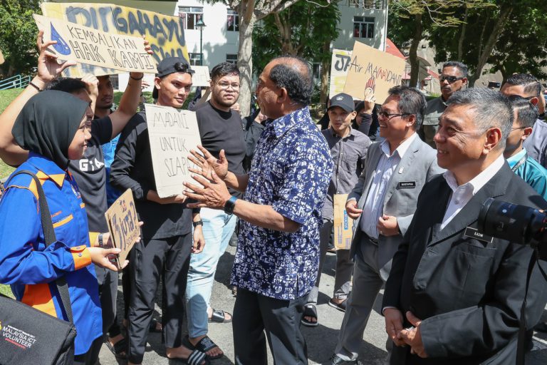 KPT salur RM2 juta peruntukan tambahan kepada UMS atasi masalah bekalan air