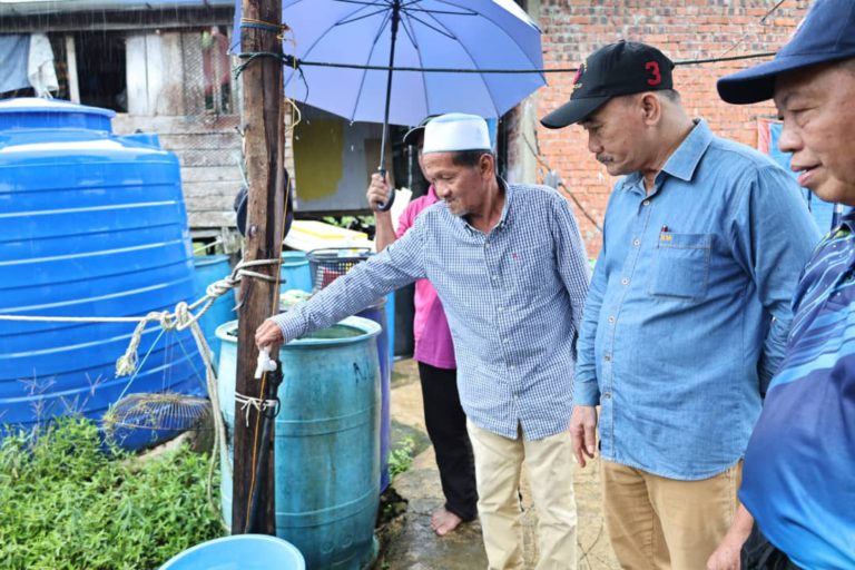 Penantian lebih 30 tahun penduduk mendapat bekalan air akhirnya tercapai