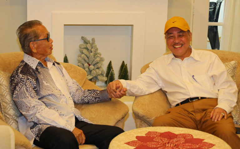 Ketua Menteri luang masa ziarah bekas bos