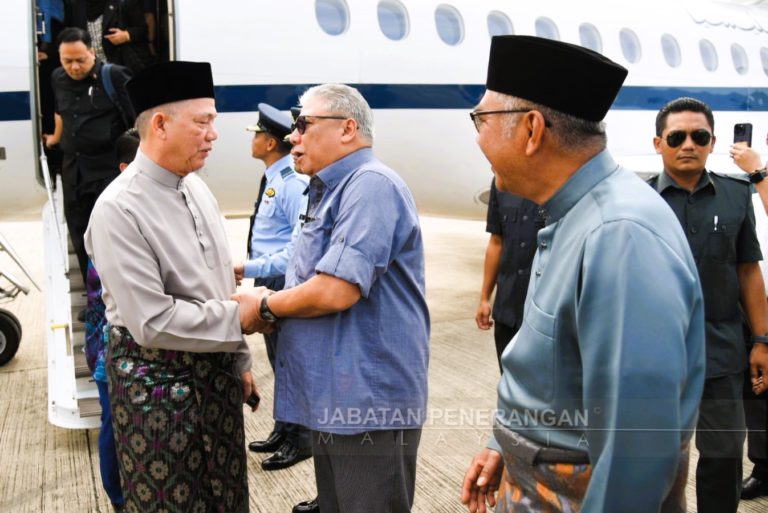 Fadillah tiba di Sabah untuk lawatan kerja rasmi dua hari