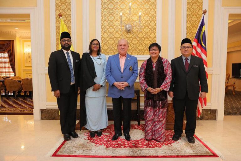 Agong perkenan tubuh RCI Batu Puteh, Batuan Tengah, Tubir Selatan