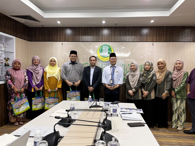 UMS, MUIS bincang kerjasama perkasa industri, ekosistem halal di Sabah