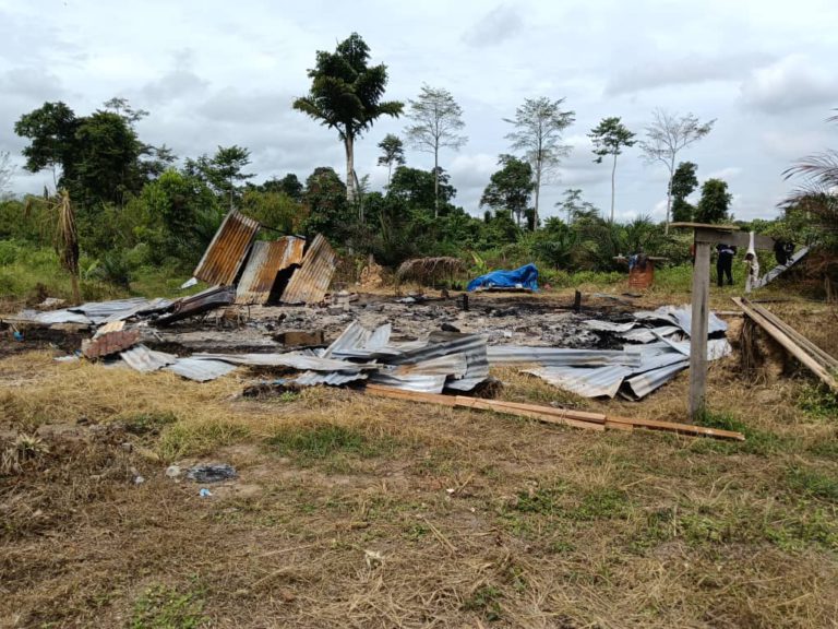 Wanita maut dibakar suami sendiri