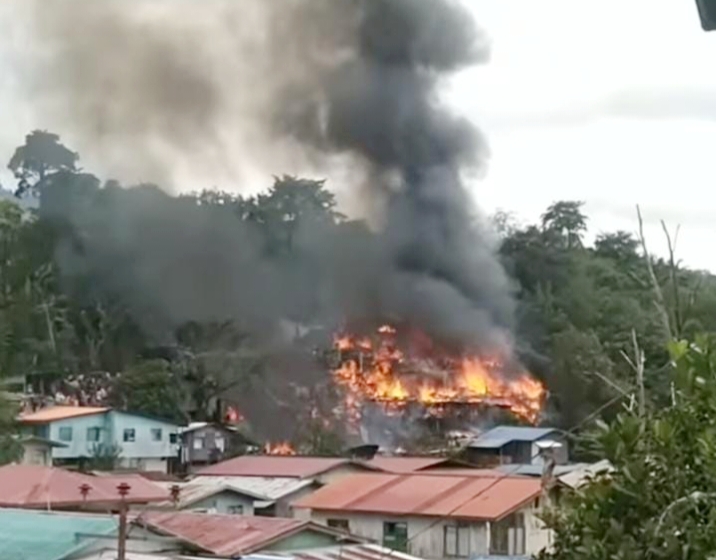 12 rumah setinggan terbakar di Telipok, seorang mangsa melecur di bahu