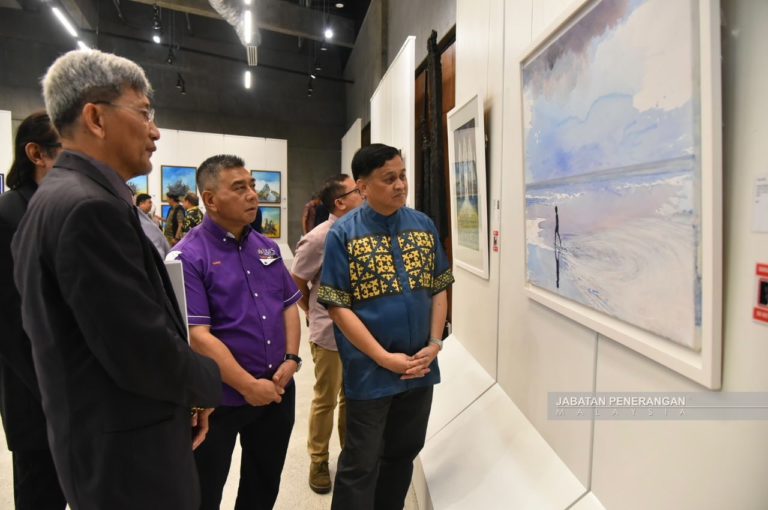 Seni lukis medium jalin hubungan Malaysia dan Brunei – Arifin