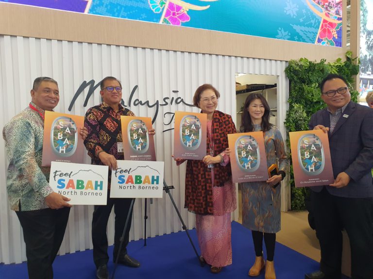 Empat bahasa digunakan dalam risalah pelancongan Sabah