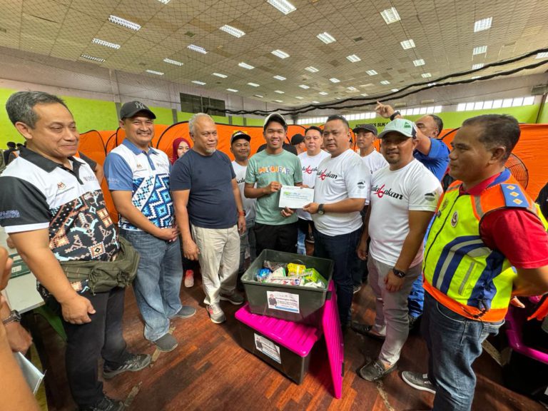 UMS sumbang 78 bakul bantuan kepada mangsa kebakaran di Tawau