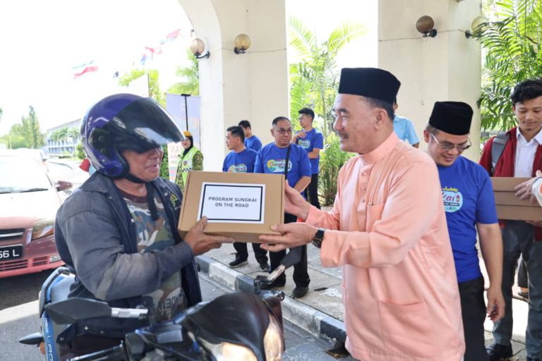Sungkai On The Road bantu jimat masa pemandu singgah bazar Ramadan