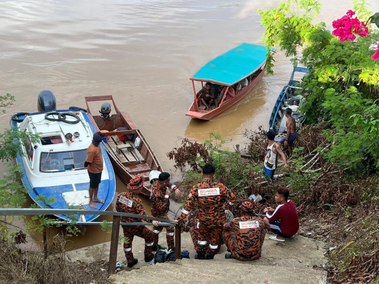 Bot Karam Di Kapit: 2 Anggota Polis Iringi Bahan Letupan Antara 4 Mangsa Hilang
