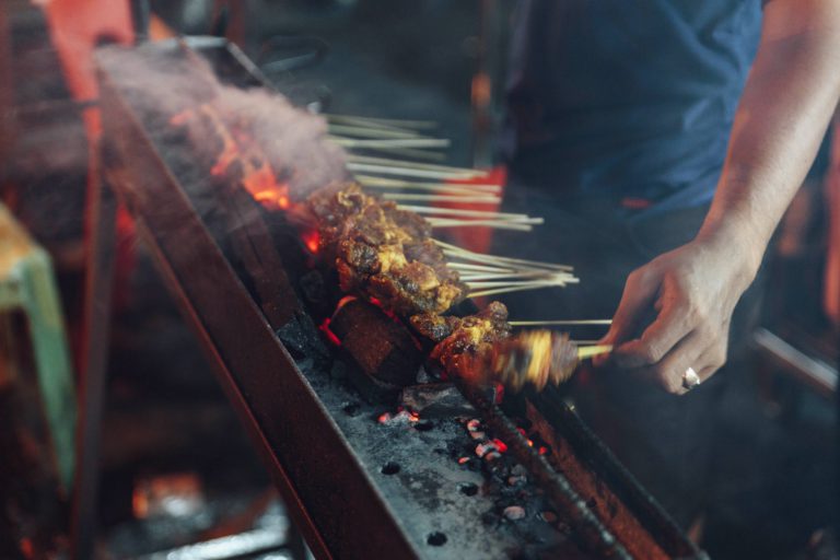 Makanan – Bekalan Terjejas, Harga Mahal, Pembaziran Tinggi