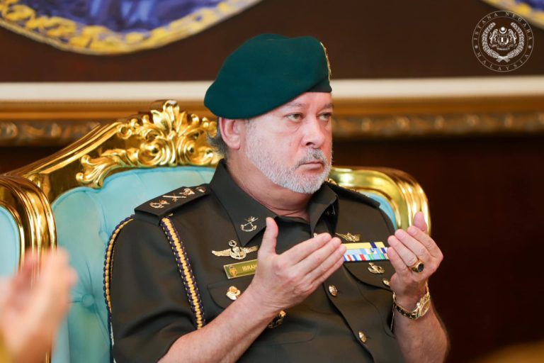 Agong murka isu kalimah Allah timbul lagi