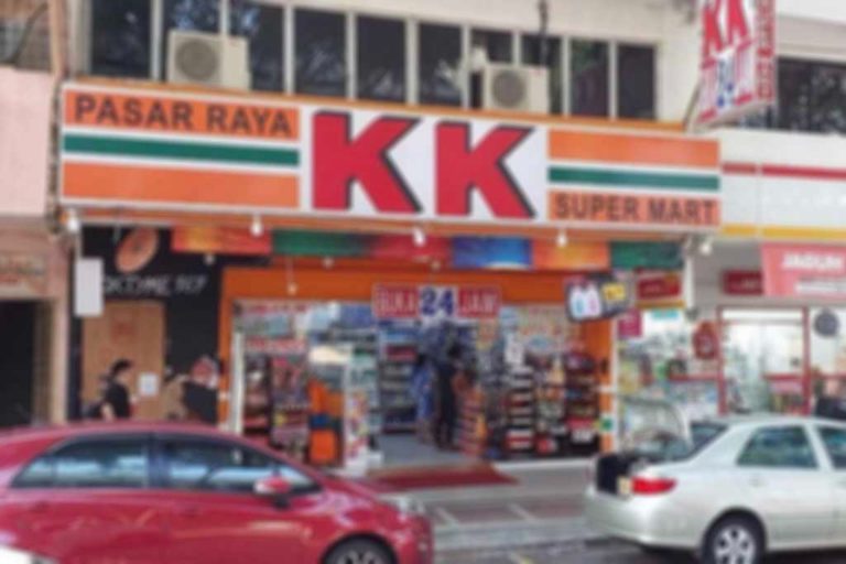 Satu Cawangan KK Mart Dilempar Bom Petrol Pagi Ini