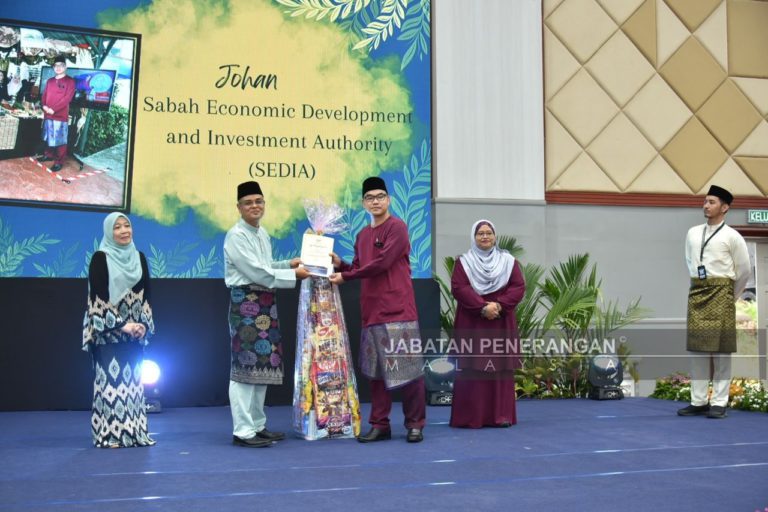 SEDIA ungguli gerai tercantik Majlis Perjumpaan Penjawat Awam Persekutuan bersama TYT