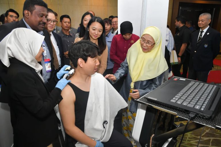 Sudah Lama ‘Jatuh Cinta’ Dengan Sabah – Dr Wan Azizah